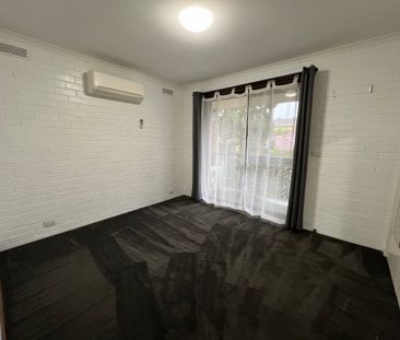 Prime Blackburn Location! - Photo 3