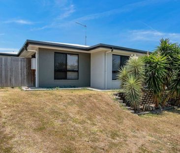 For Lease: Stunning Family Home in Beaconsfield - Photo 2