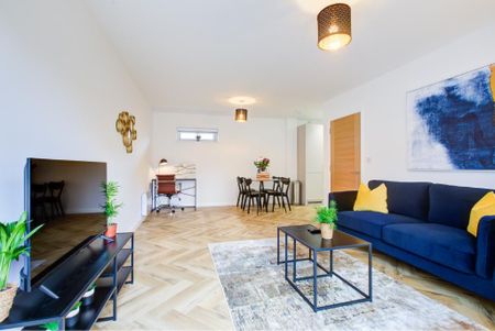 2 bedroom serviced apartment to rent - Photo 3