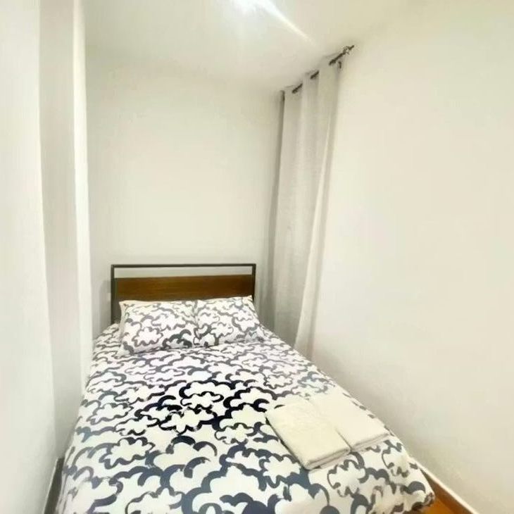 Calle del Ferrocarril, Madrid, Community of Madrid 28045 - Photo 1