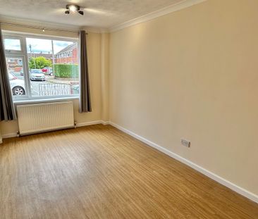 4 bedroom Spacious Detached Home to rent - Photo 2