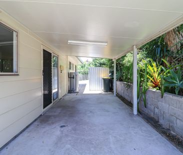 NEAT 3 BEDROOM HOME WITH 2 GARDEN SHEDS IN QUIET CUL-DE-SAC - Photo 4