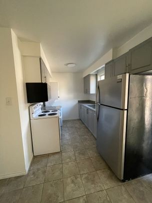 For Lease - 24 Sylvia Street Unit# Front Unit, Barrie, Ontario - Photo 1