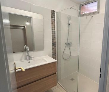 Location Appartement 1 pièce 21m² LA SEYNE SUR MER 83500 - Photo 4
