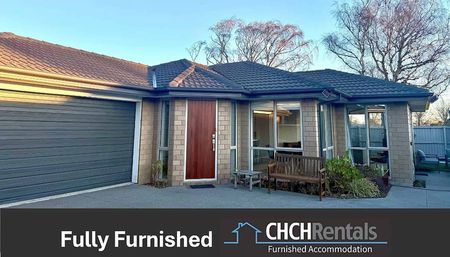 Sun drenched fully furnished 3 bedroom townhouse in quiet location! - Photo 4