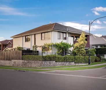 Luxury Ex-Display Home with High Ceilings and Exceptional Space - Photo 3