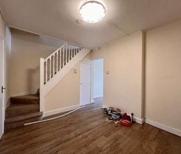 Third Avenue, Dagenham, Essex, RM10 - Photo 5