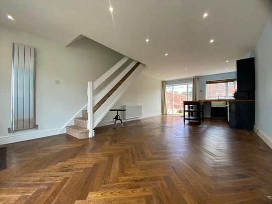 3 bedroom semi-detached house to rent - Photo 1