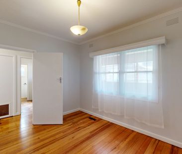 Renovated 3-Bedroom Home in Prime Coburg Location - Photo 6