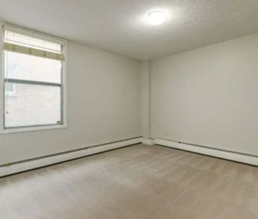 2 Bedroom - Photo 4