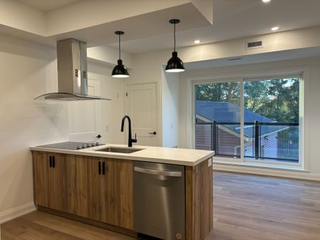 For Lease - 49 Charles Street Unit# 207, Newmarket, Ontario - Photo 2