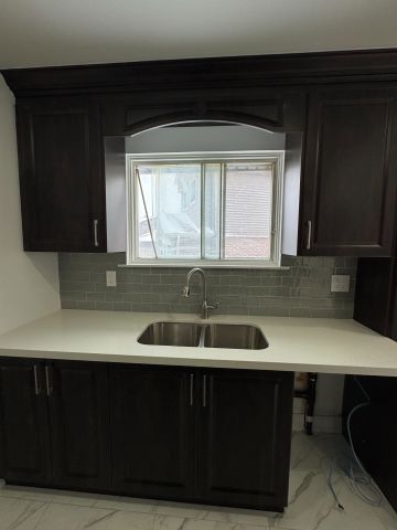 For Lease - 840 Cabot Trail, Milton, Ontario - Photo 4