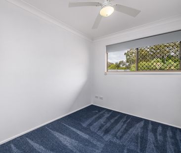 SPACIOUS TOWNHOUSE IN THE HEART OF SOUTHPORT - Photo 4