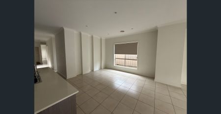 Please contact catie@sweeneyea.com.au for private inspections. - Photo 2