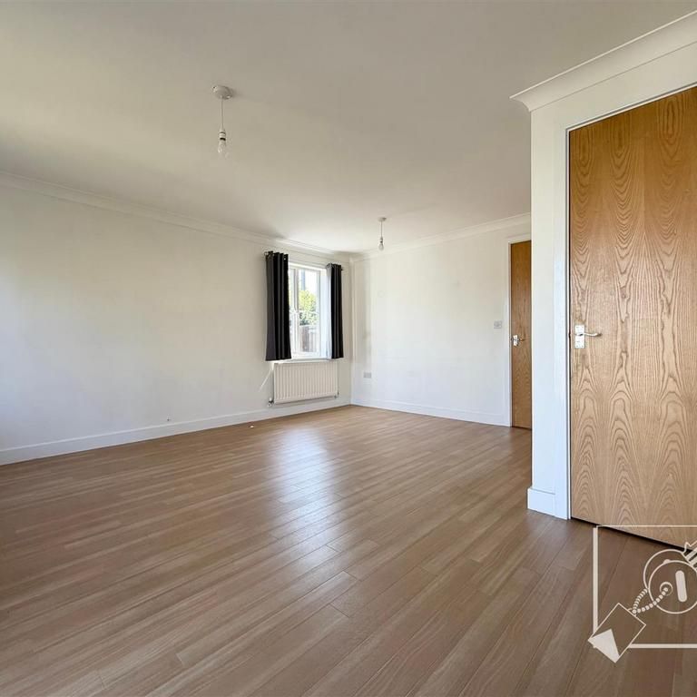 3 bedroom detached house to rent - Photo 1