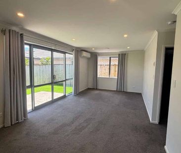 3 bedroom Family Home - Photo 3