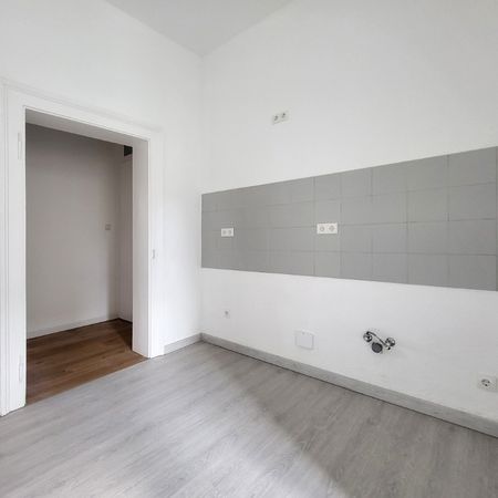 RESERVIERT: Frisch sanierte Altbauwohnung in beliebter Citylage! - Photo 3