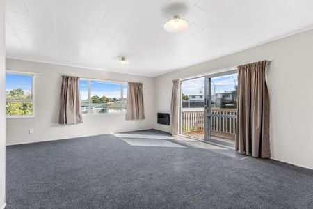 Classic Meets Modern - Cambridge Heights - Photo 3