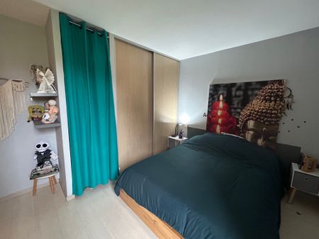 NAGES ET SOLORGUES - Appartement en R+1 T4 de 104m² avec terrasse couverte - Photo 3