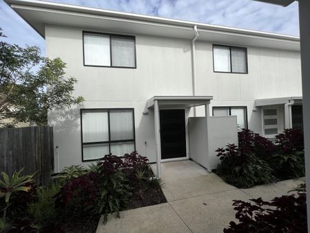 Townhouse in the heart of Maroochydore - Photo 4
