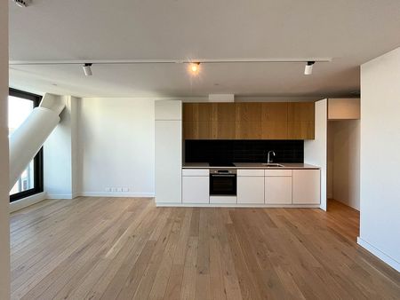 Stylish Te Aro 1BR w/ Balcony - Photo 3