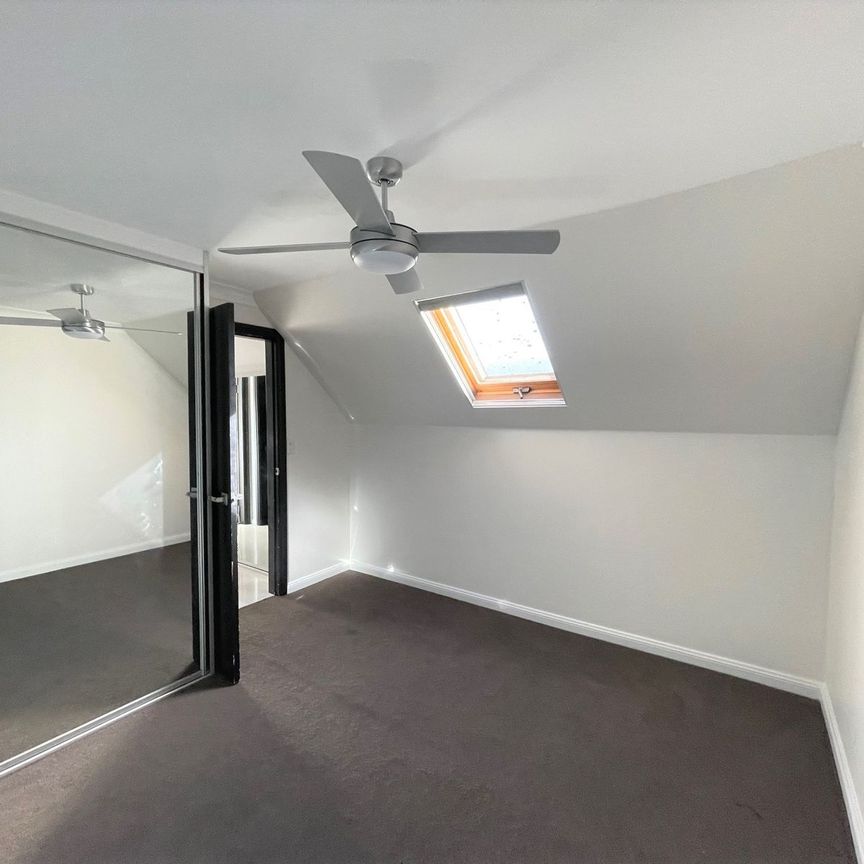 Townhouse With Garage - Photo 1