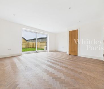 4 bedroom semi-detached house to rent - Photo 4