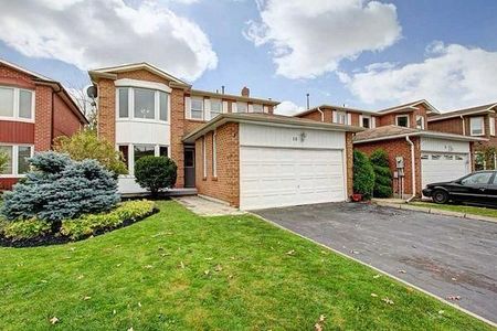 For Lease - 10 Blenheim Drive, Brampton, Ontario - Photo 4