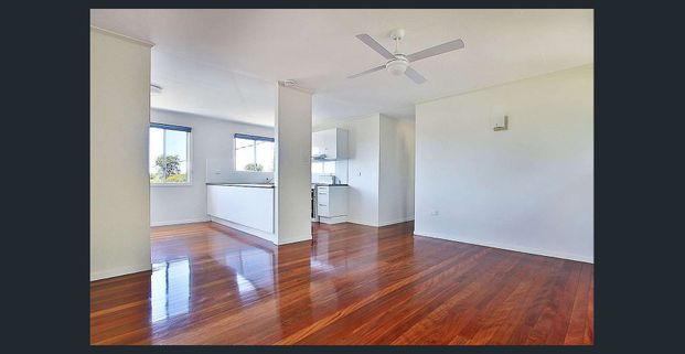 Spacious Block, Bright Interiors and Excellent School Zoning - Photo 1