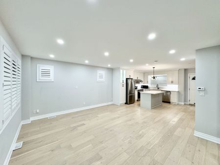 For Lease - 47 Chamberlain Avenue, Toronto, Ontario - Photo 3