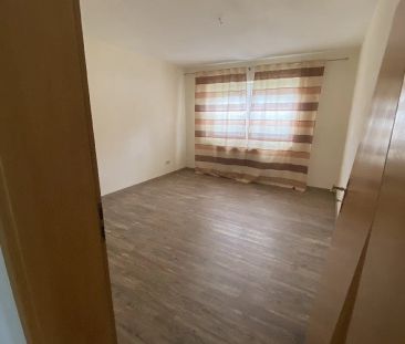 Günstige 2-Zimmer-Wohnung mit Einbauküche - Photo 2