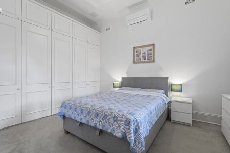 Fully Furnished Richmond Charm | PREFERRED LEASE TERM: 6 MONTHS - Photo 3