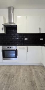 High Street, Berkshire, SL1 - Photo 4