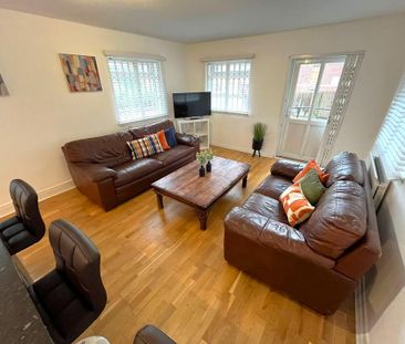 4 bedroom flat to rent - Photo 3