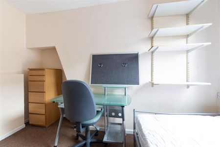 3 bed apartment to rent in Leazes Park Road, City Centre, NE1 - Photo 4