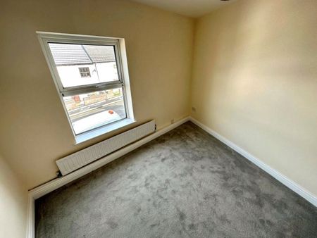 High Street, Heanor, DE75 - Photo 2