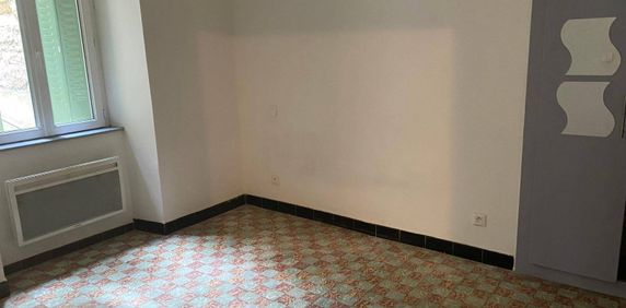 Location appartement ancien 3 pièces 59.9 m² à Berrias-et-Casteljau (07460) - Photo 2