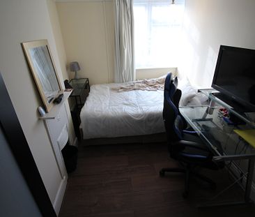 1 bed house / flat share to rent in St Andrews Avenue, Colchester - Photo 6