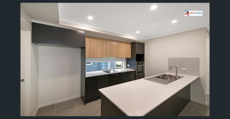 DESIGNER TOWNHOME IN BOUTIQUE COMPLEX OF 4 - CENTRAL CLEVELAND LOCATION - Photo 5