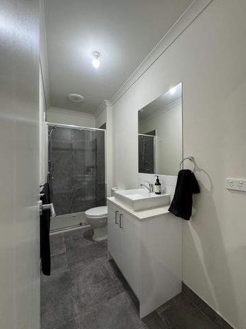 Melton South - Photo 4