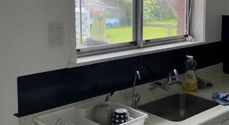 Cozy, convenient living - Photo 2