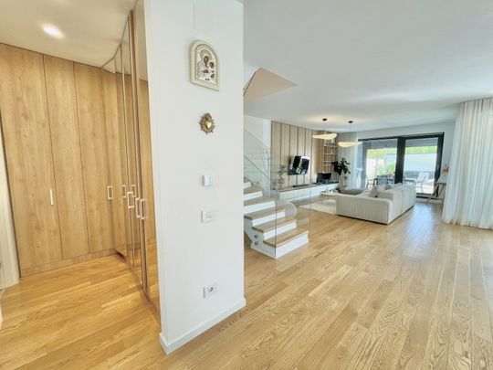 Compound villa - Photo 1