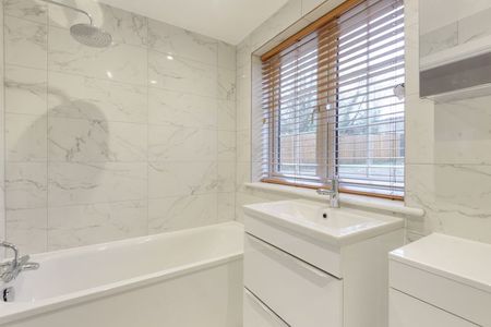 2A Wey Hill, Haslemere, Surrey, GU27 - Photo 3