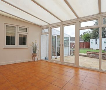 Price £3,000 pcm - Available 22/12/2025 - Part Furnished - Photo 3