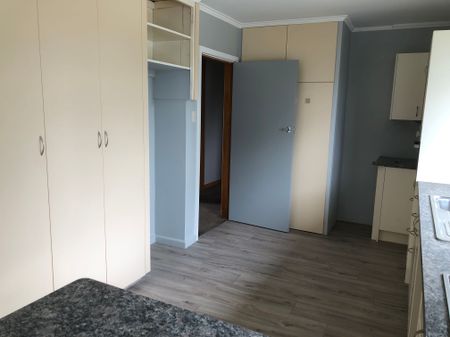 Country Living - Photo 4