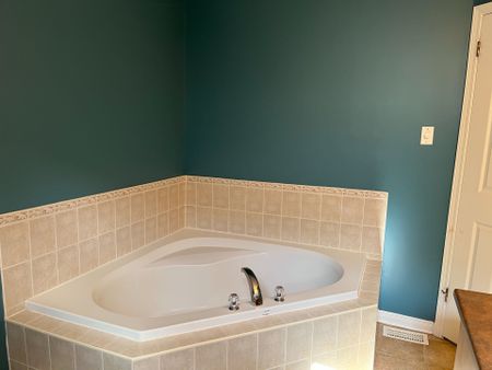 For Lease - 270 DEERCROFT Avenue, Barrhaven, Ontario - Photo 4