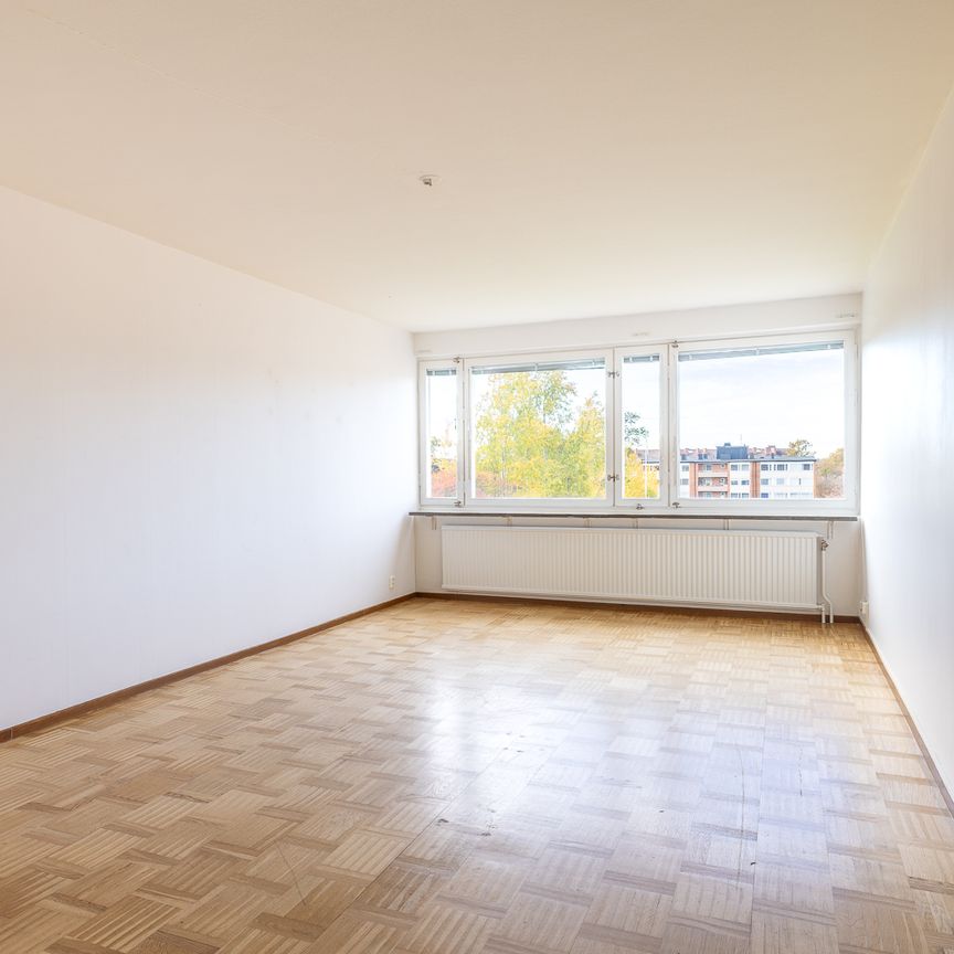 Östermalmsvägen, Finspång - Photo 1