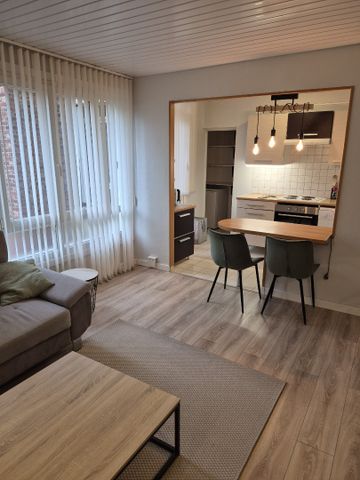 Location Appartement 4 pièces 67m² DOUAI 59500 - Photo 2