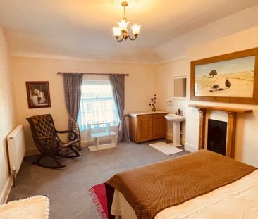 HOUSESHARE – Beautiful 7-bedroom detached house – Ryde Central - Photo 2