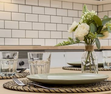 Quiet room with access to the massive terrace - Photo 5